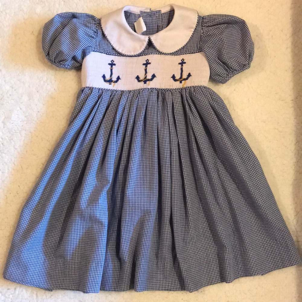 EUC 2T smocked anchor dress